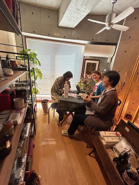 5/17（土）本山サロンにて茶話会のサムネイル画像です